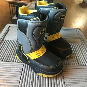 batman snow boots
